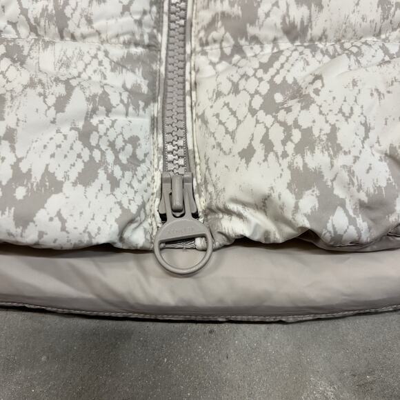 ATHLETA Downtown Printed Jacket in Python Seasalt Size Medium - Picture 3 of 7